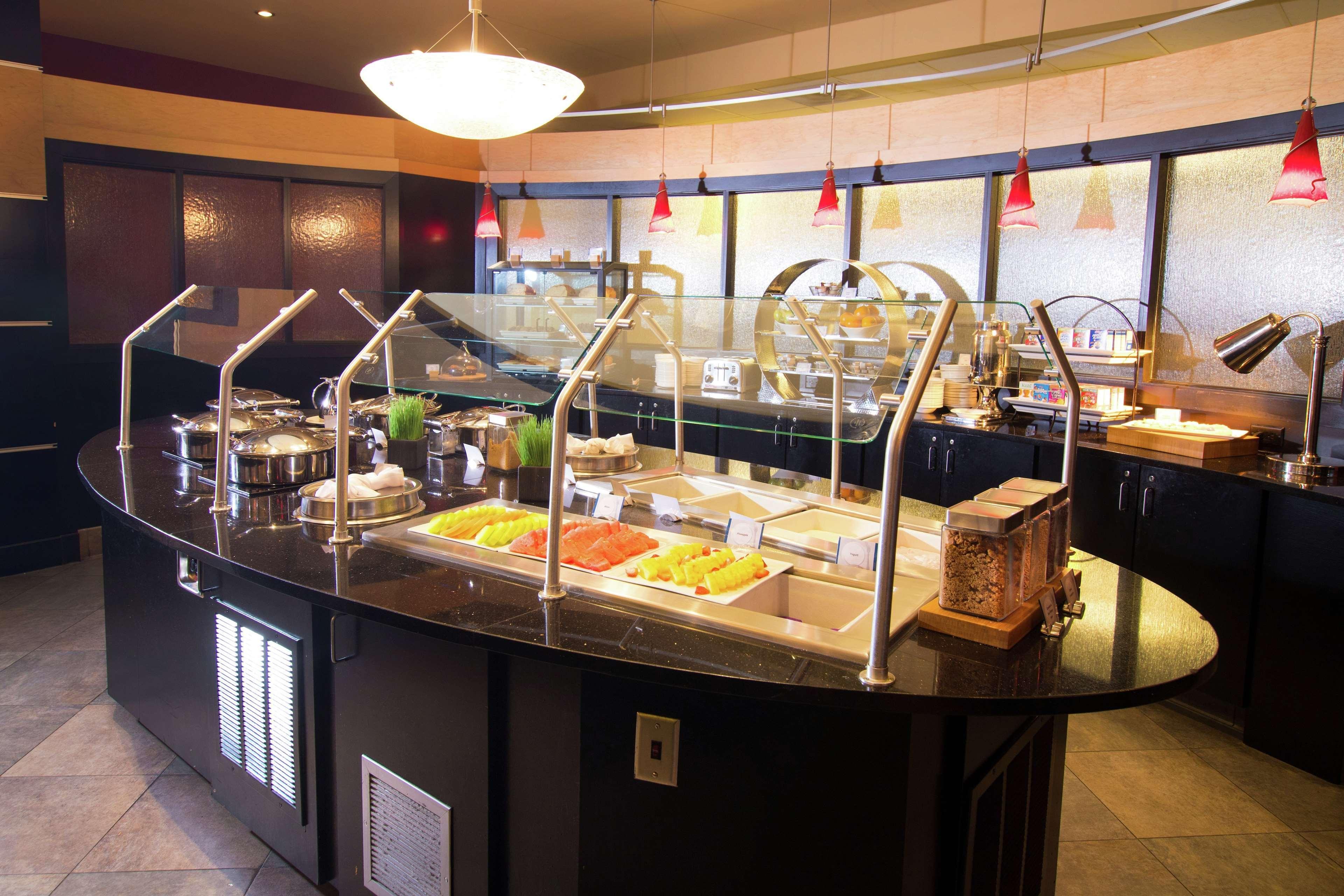 Doubletree Suites By Hilton Hotel Detroit Downtown - Fort Shelby Ngoại thất bức ảnh