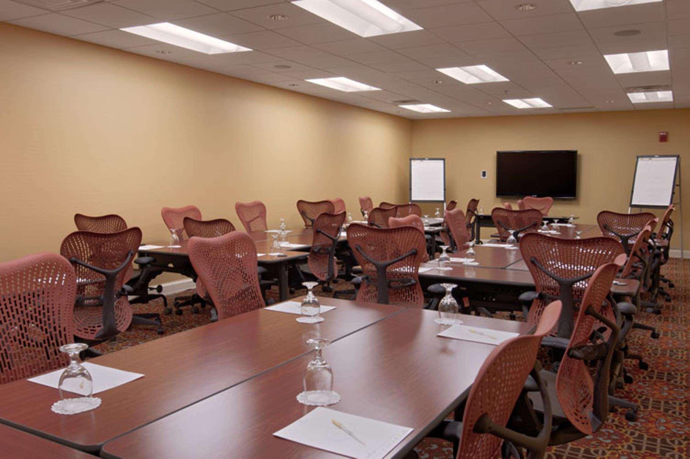 Doubletree Suites By Hilton Hotel Detroit Downtown - Fort Shelby Ngoại thất bức ảnh