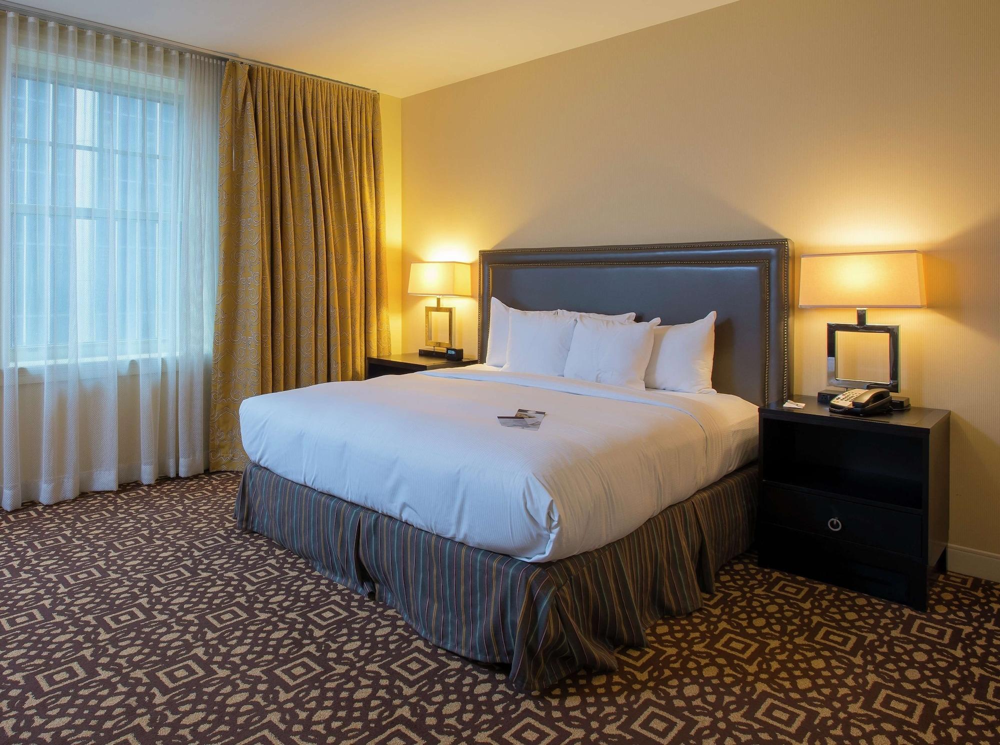 Doubletree Suites By Hilton Hotel Detroit Downtown - Fort Shelby Ngoại thất bức ảnh