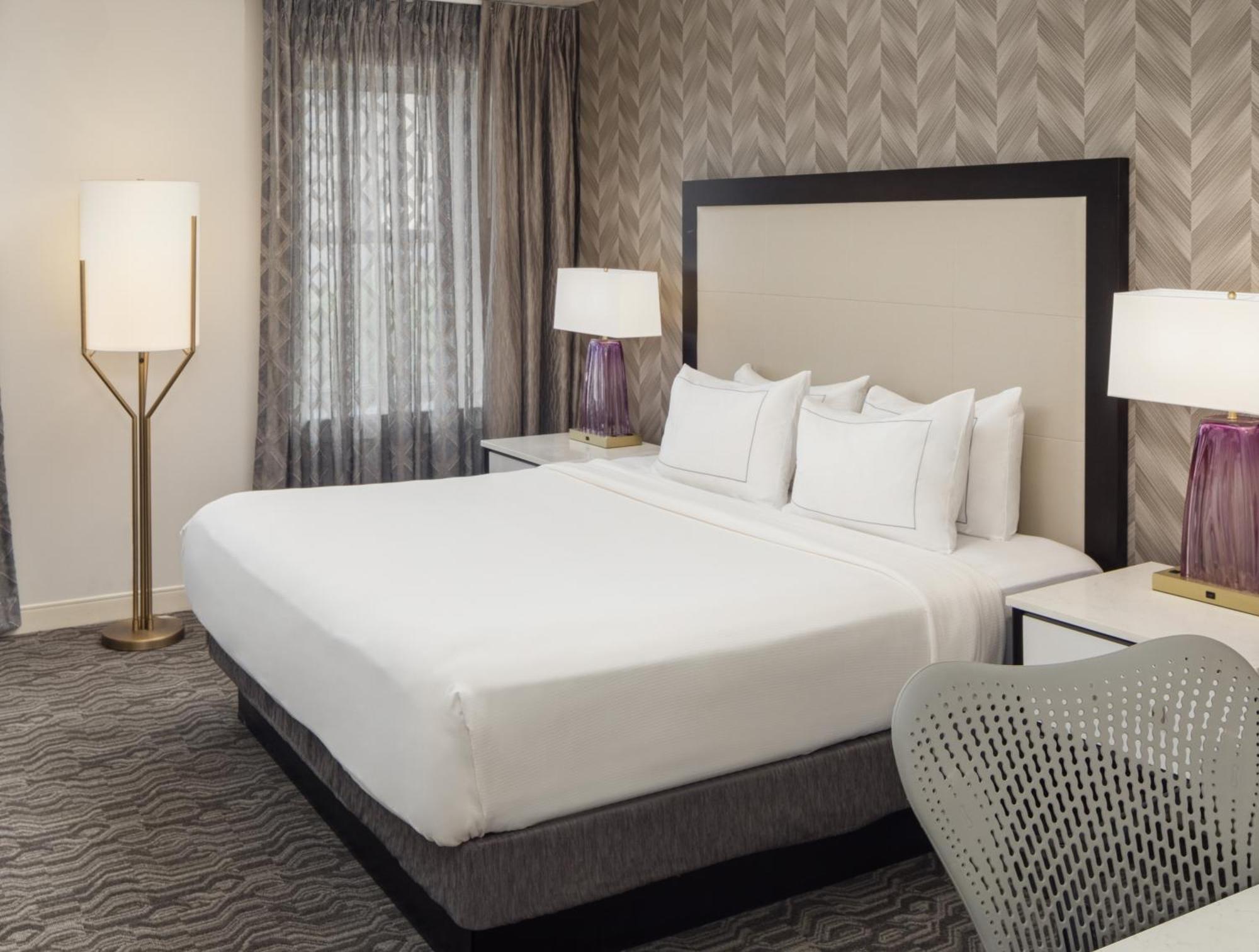 Doubletree Suites By Hilton Hotel Detroit Downtown - Fort Shelby Ngoại thất bức ảnh