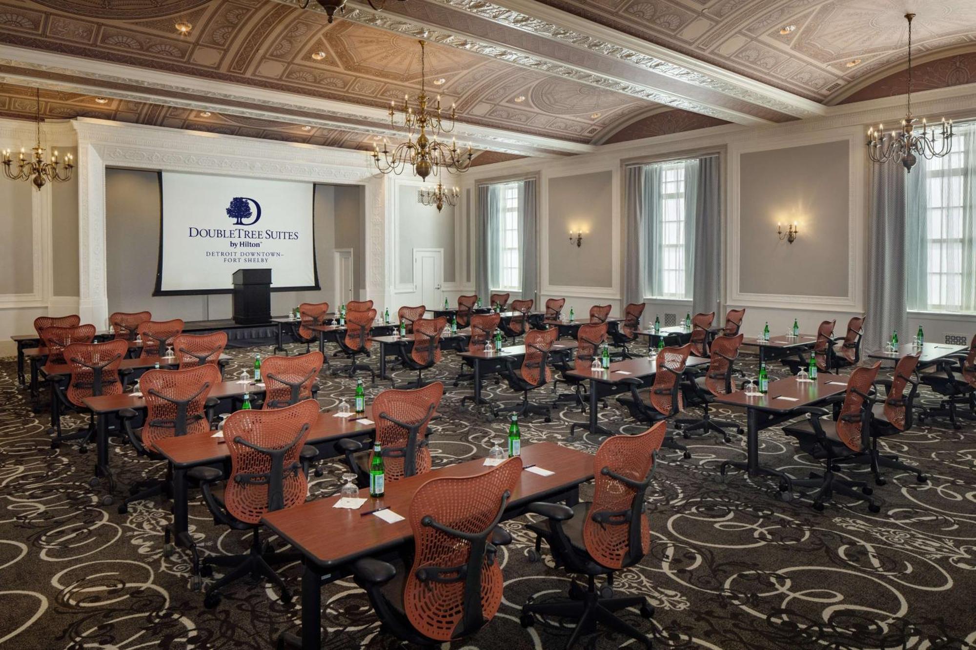 Doubletree Suites By Hilton Hotel Detroit Downtown - Fort Shelby Ngoại thất bức ảnh