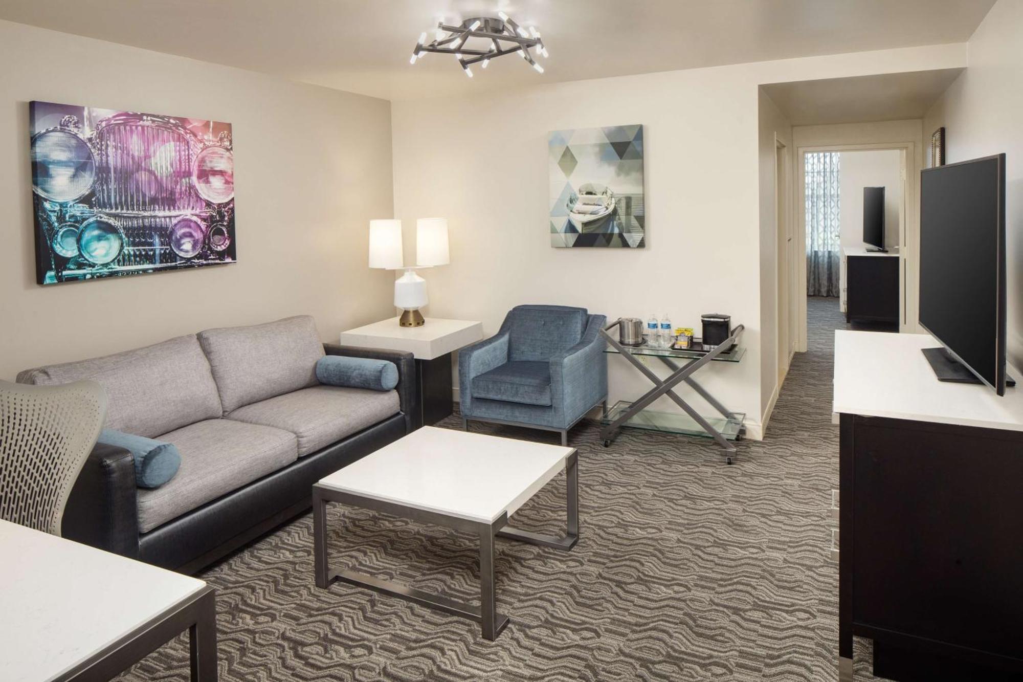 Doubletree Suites By Hilton Hotel Detroit Downtown - Fort Shelby Ngoại thất bức ảnh