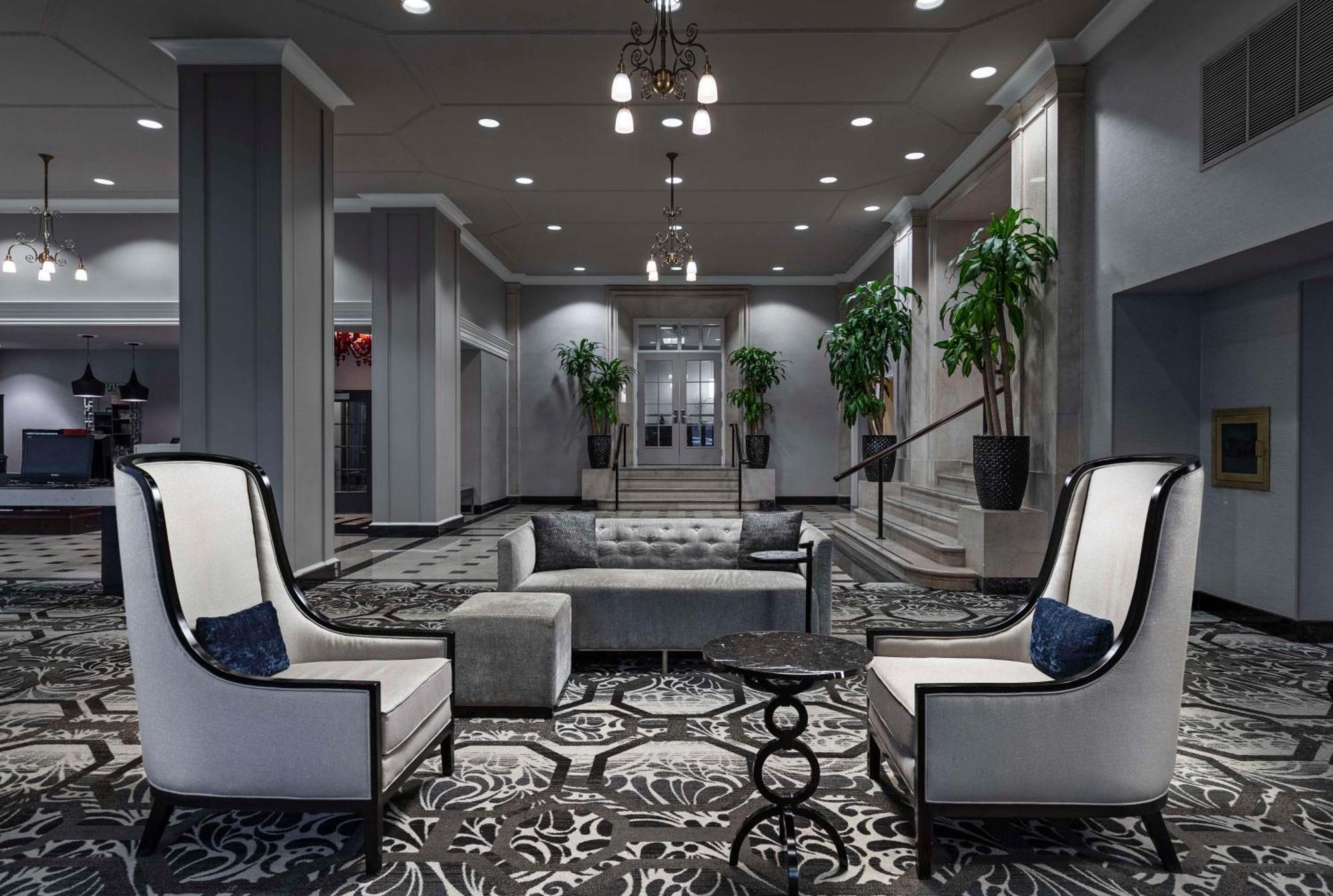 Doubletree Suites By Hilton Hotel Detroit Downtown - Fort Shelby Ngoại thất bức ảnh