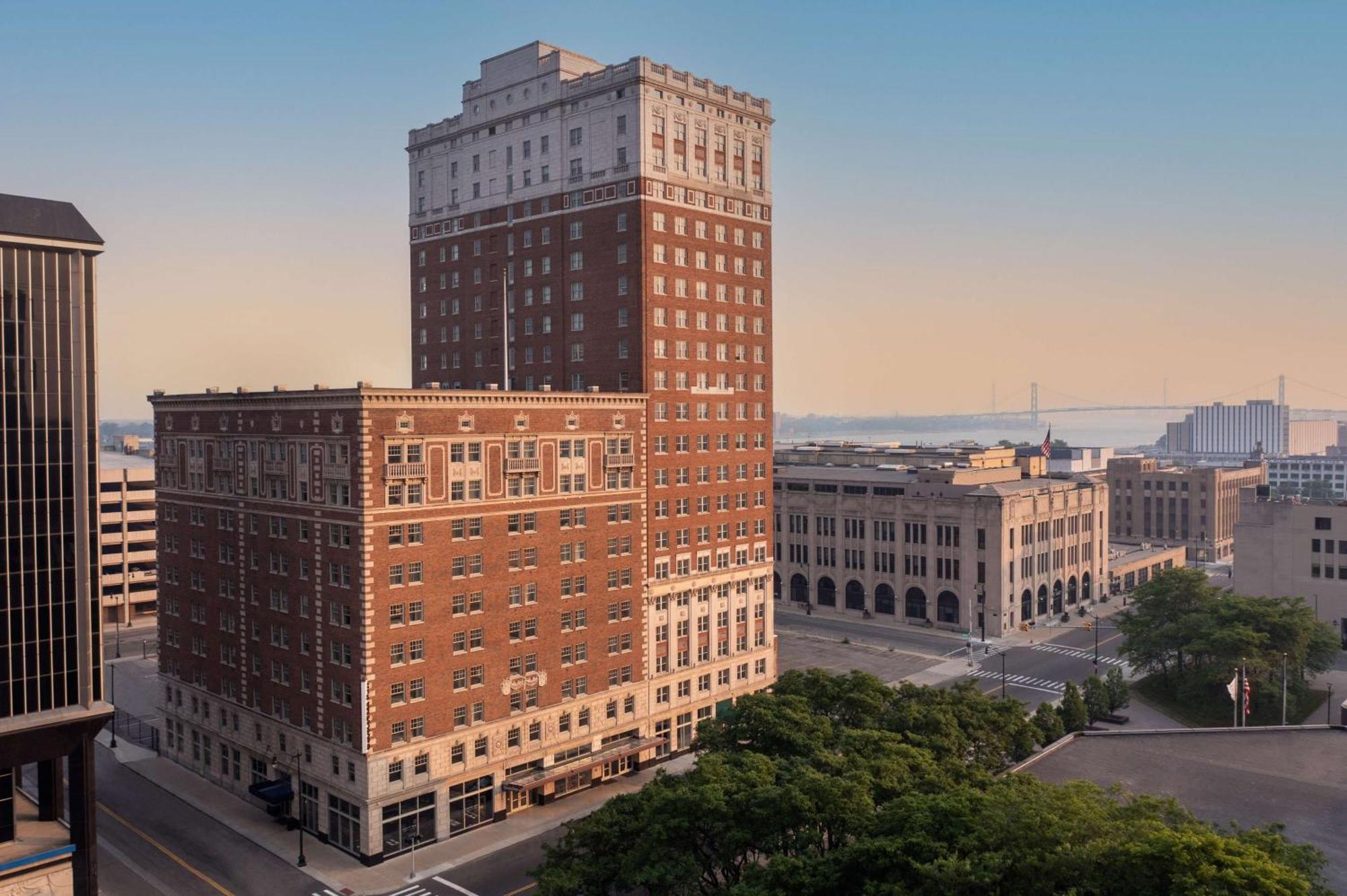 Doubletree Suites By Hilton Hotel Detroit Downtown - Fort Shelby Ngoại thất bức ảnh