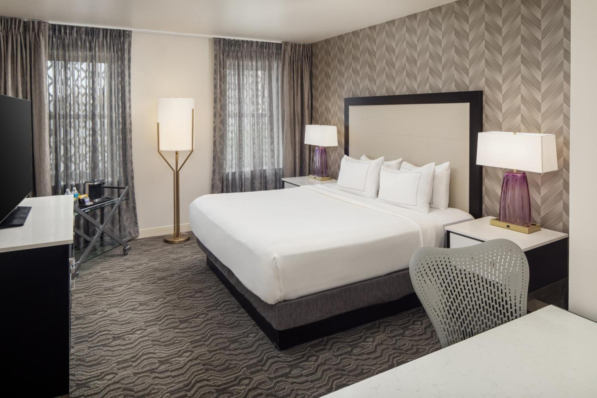 Doubletree Suites By Hilton Hotel Detroit Downtown - Fort Shelby Ngoại thất bức ảnh