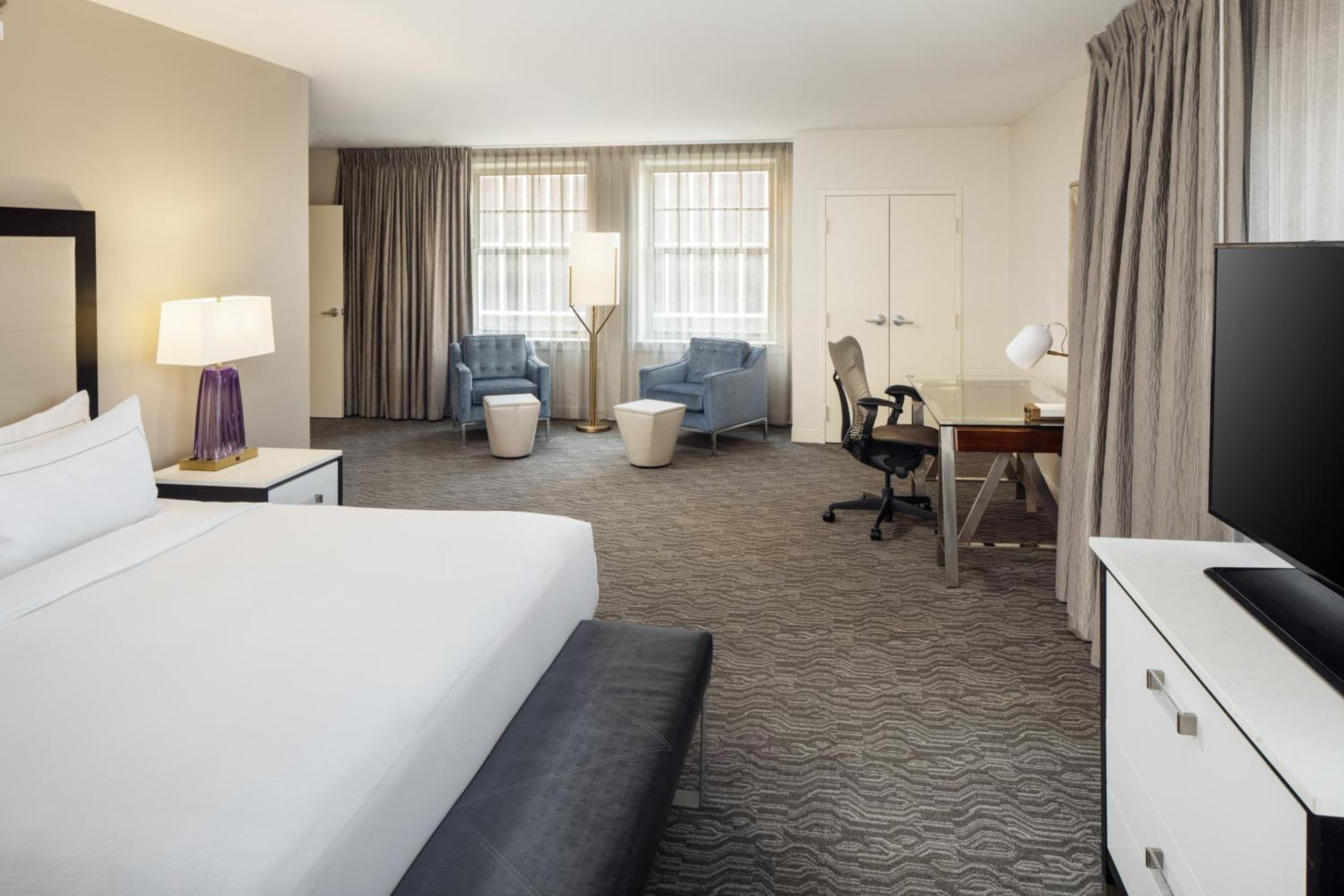 Doubletree Suites By Hilton Hotel Detroit Downtown - Fort Shelby Ngoại thất bức ảnh
