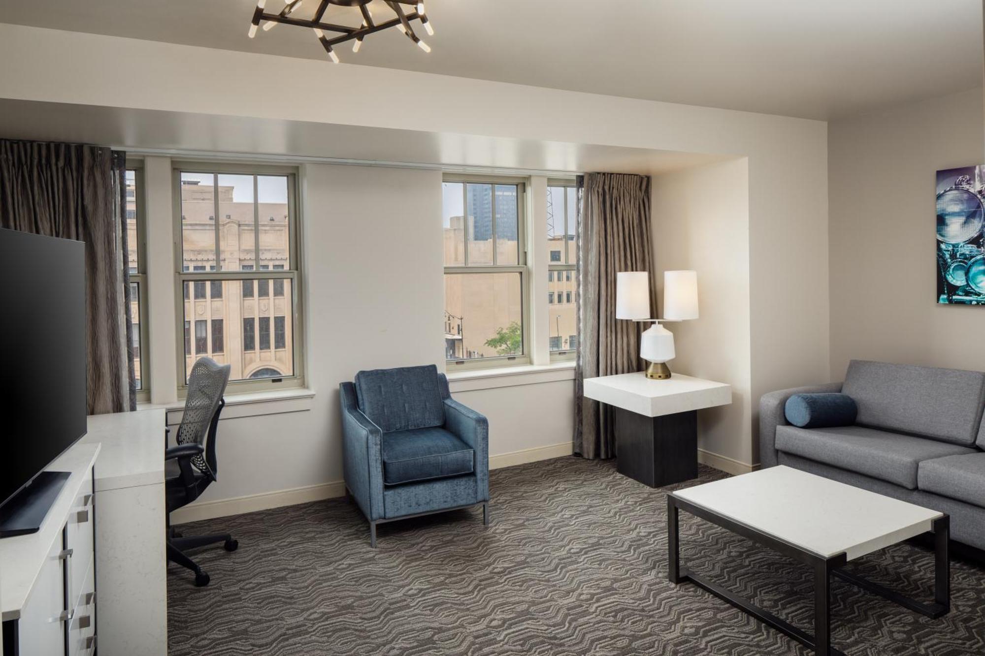 Doubletree Suites By Hilton Hotel Detroit Downtown - Fort Shelby Ngoại thất bức ảnh